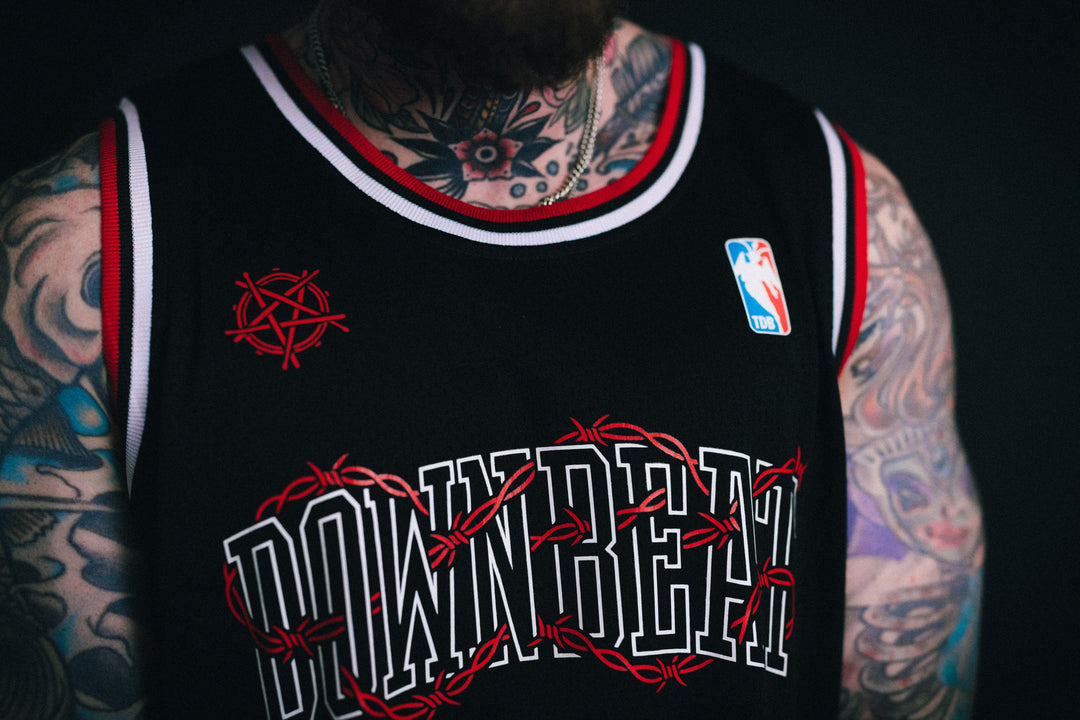 VARSITY BARBWIRE BASKETBALL JERSEY (BLACK/RED)