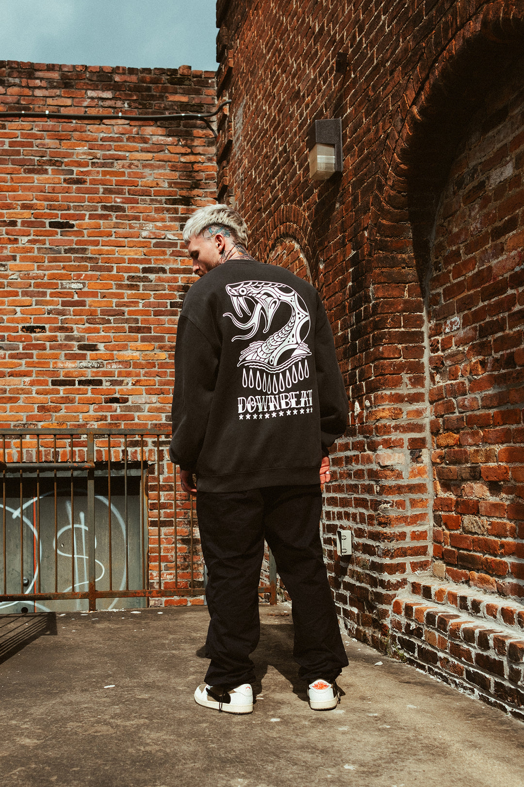 SNAKEHEAD CREWNECK